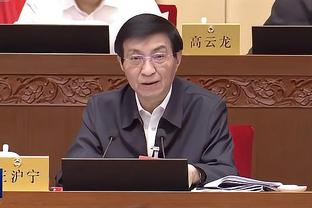 队记：穆迪和小佩顿可做轻微训练 前者一周内重新评估&后者两周内